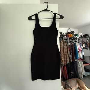 Elegant Black Sleeveless Dress
